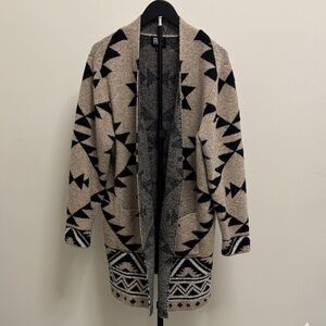 FRYE AND CO. Tan and Black Geometric Cardigan